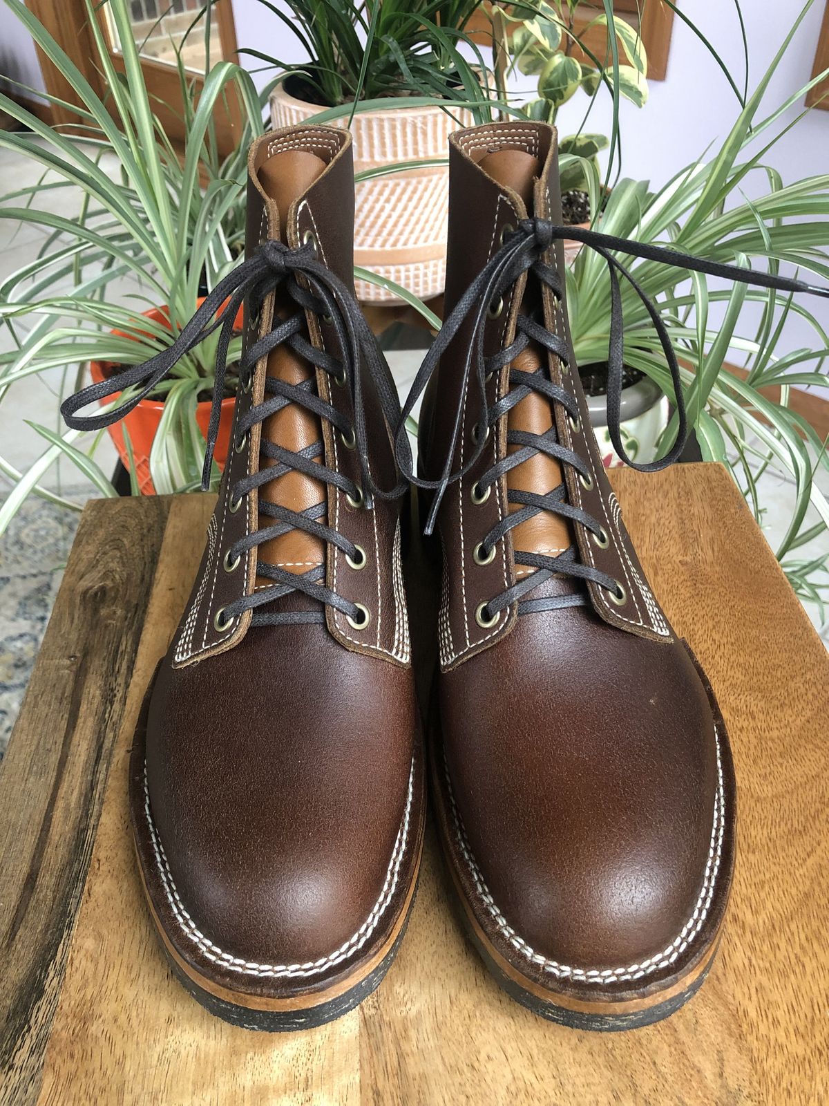 Photo by patinathunderdome on October 5, 2021 of the M.F. Boot Co Boondocker in S.B. Foot Brown Spitfire.