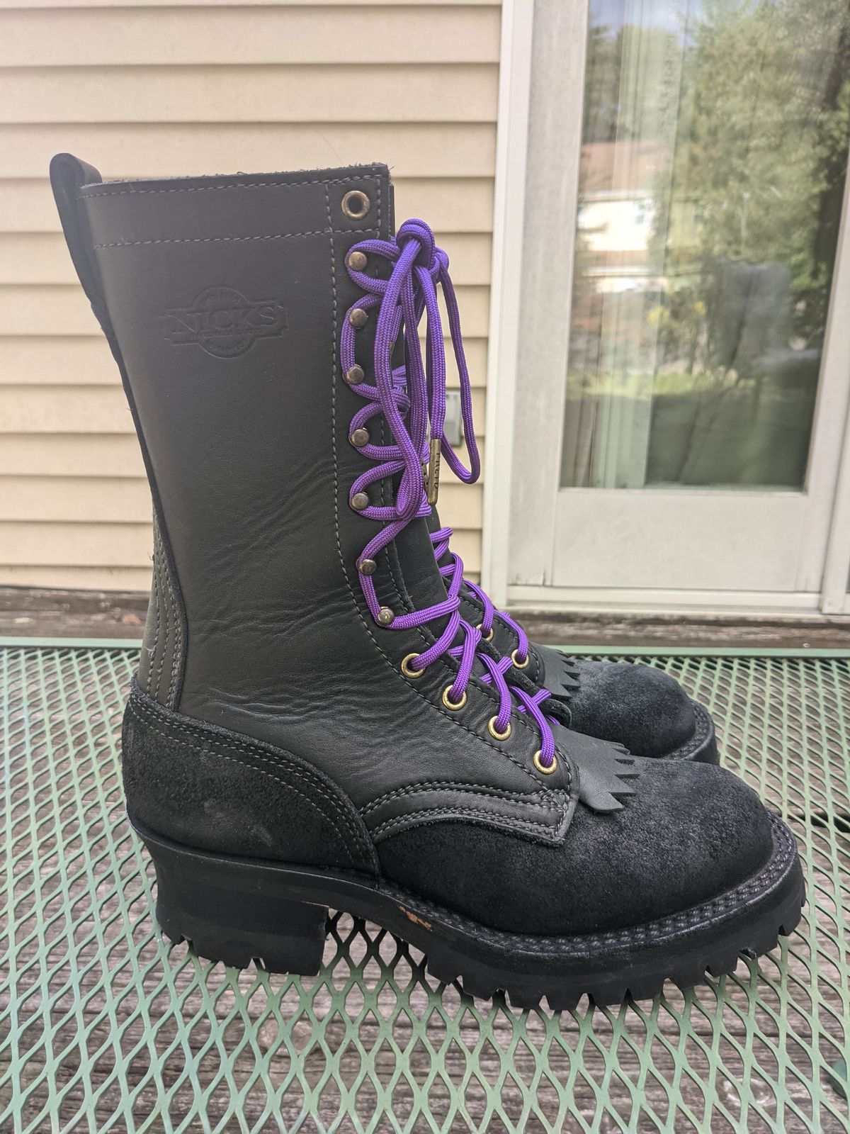 Photo by patinathunderdome on September 30, 2021 of the Nicks Hot Shot in Seidel Black Oil Tan Roughout.
