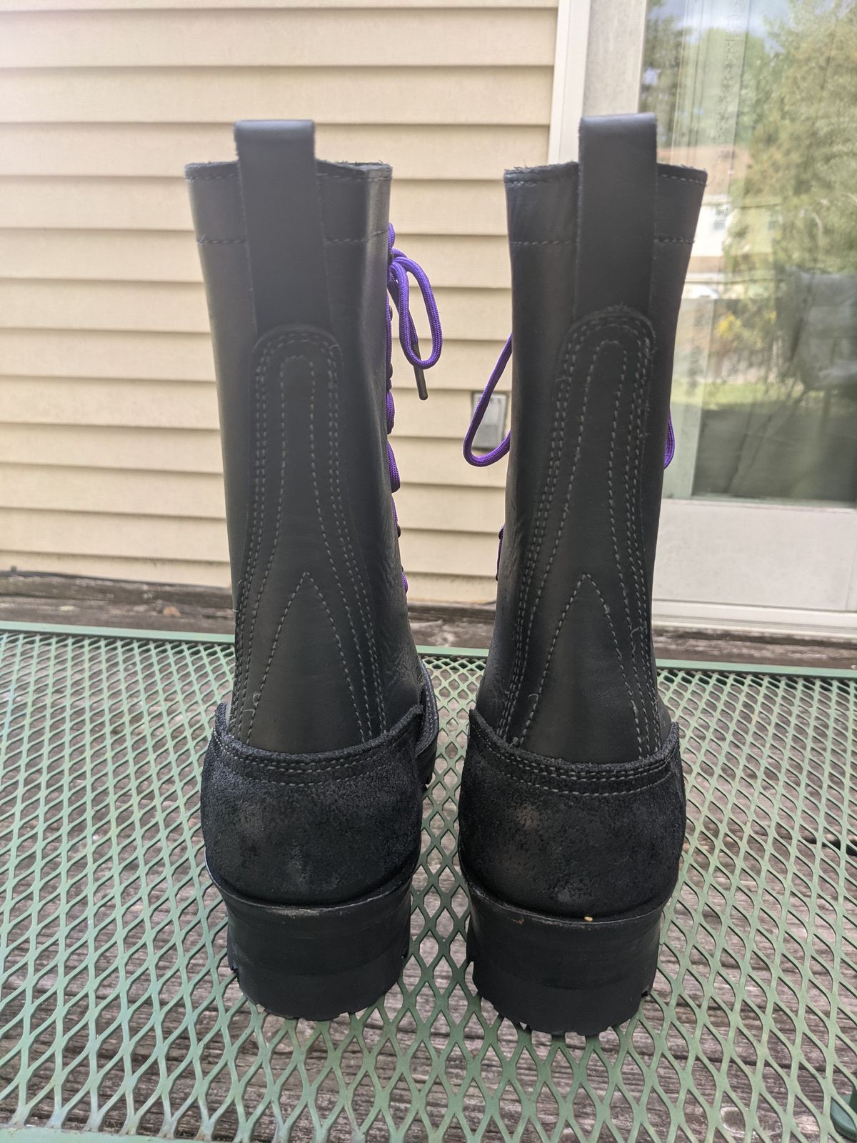 Photo by patinathunderdome on September 30, 2021 of the Nicks Hot Shot in Seidel Black Oil Tan Roughout.