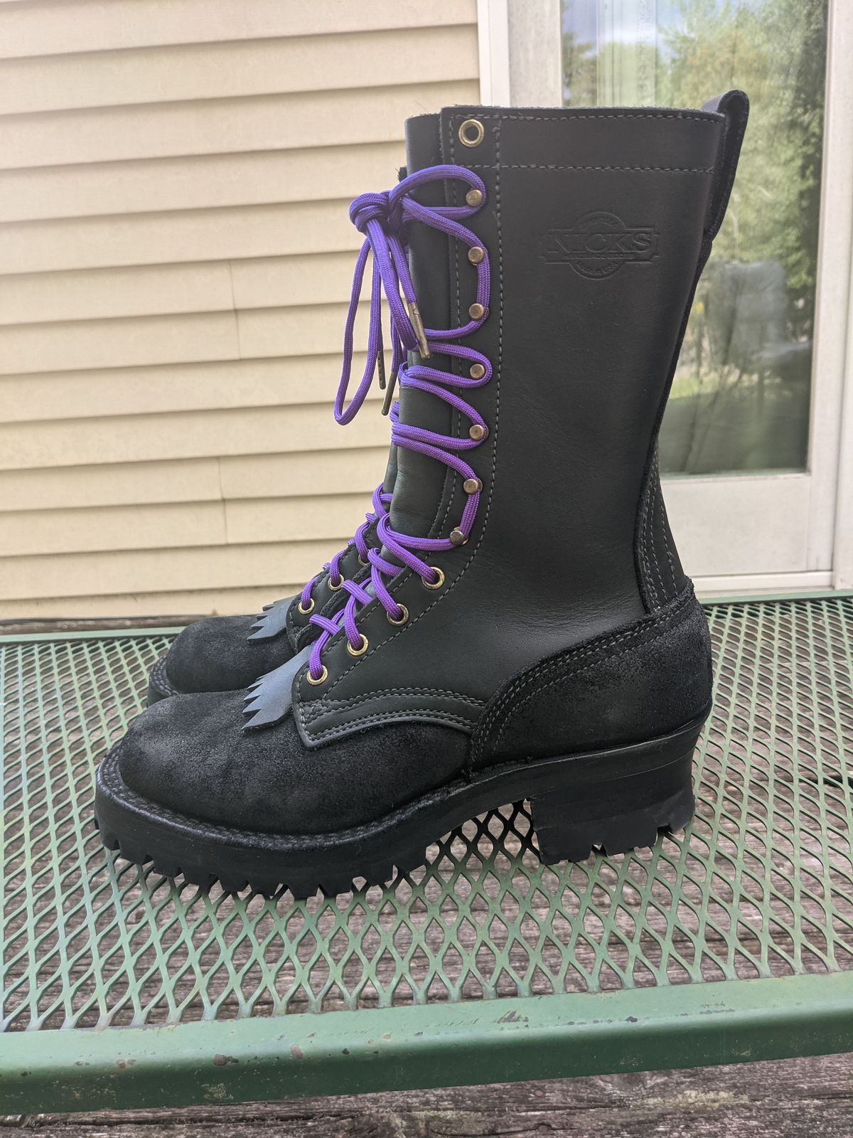 Photo by patinathunderdome on September 30, 2021 of the Nicks Hot Shot in Seidel Black Oil Tan Roughout.