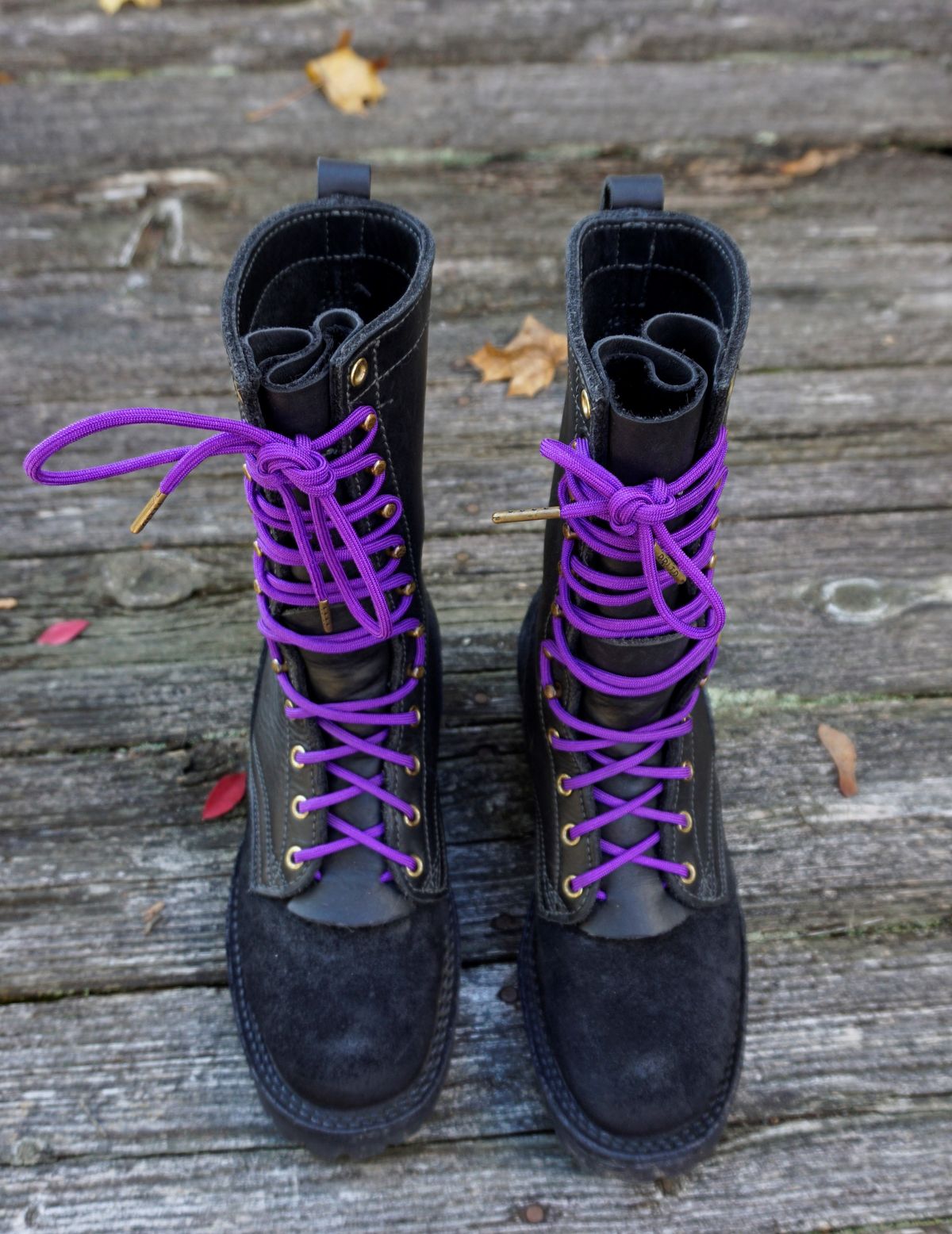 Photo by patinathunderdome on November 5, 2021 of the Nicks Hot Shot in Seidel Black Oil Tan Roughout.