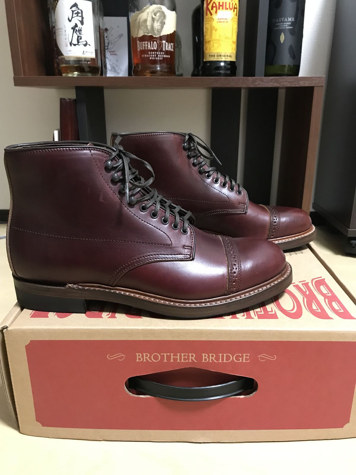Photo by patinathunderdome on October 1, 2021 of the Brother Bridge Phillips in Horween Burgundy Chromexcel.