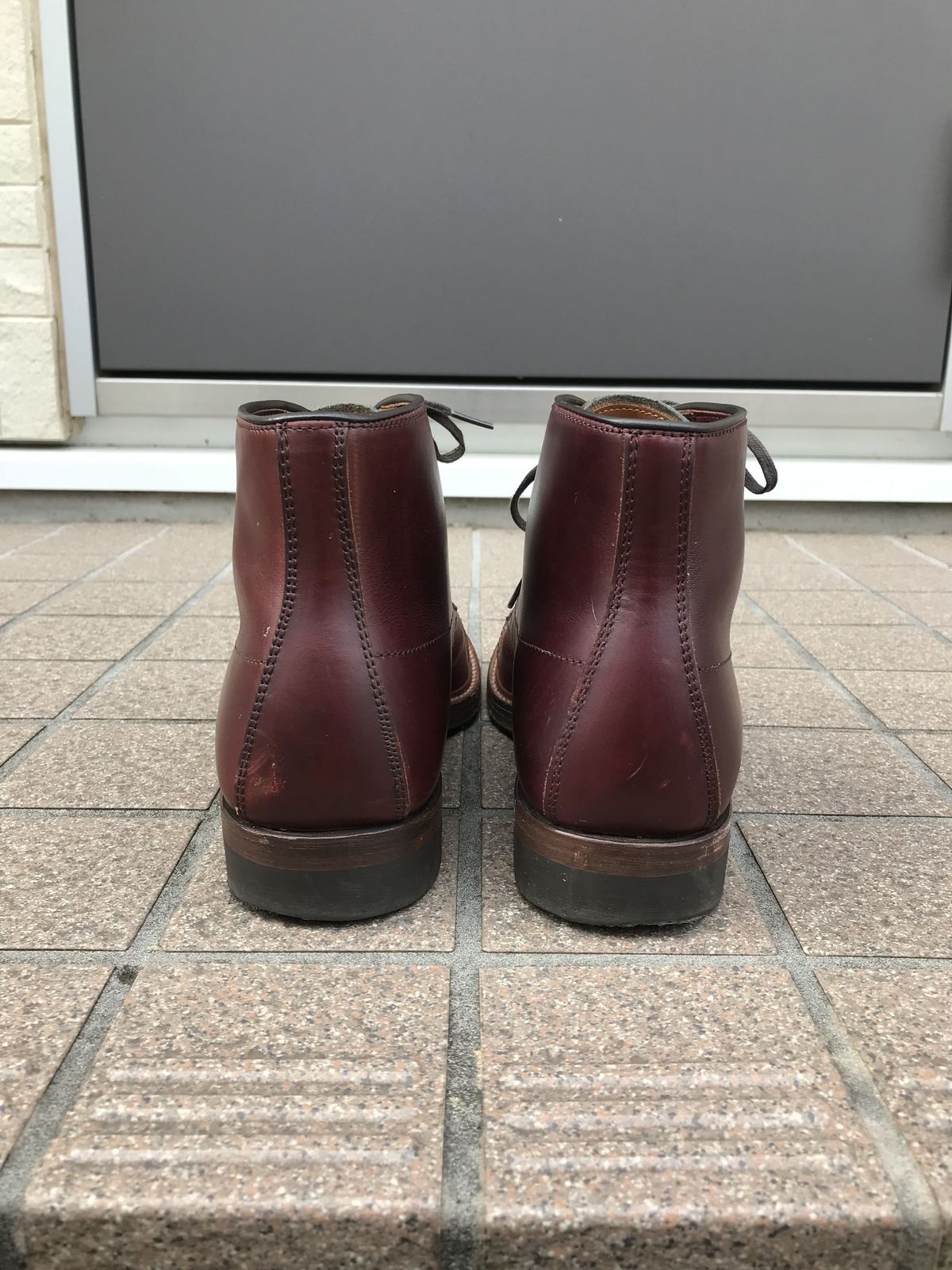 Photo by patinathunderdome on November 2, 2021 of the Brother Bridge Phillips in Horween Burgundy Chromexcel.