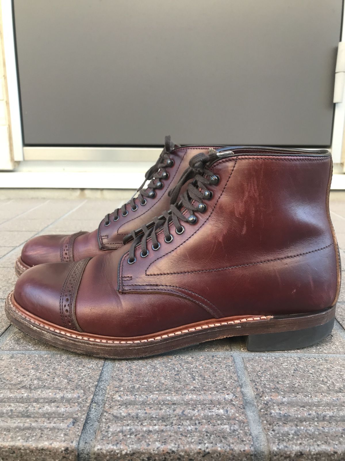 Photo by patinathunderdome on January 5, 2022 of the Brother Bridge Phillips in Horween Burgundy Chromexcel.
