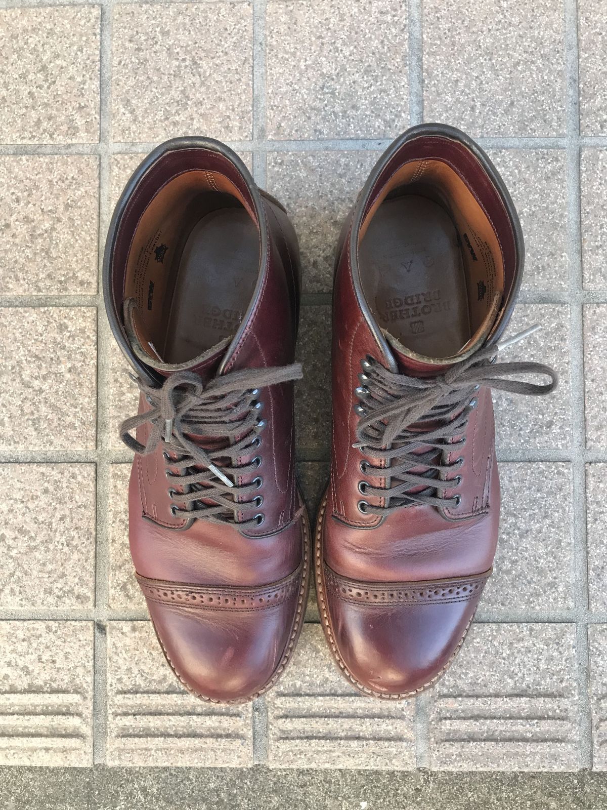 Photo by patinathunderdome on January 5, 2022 of the Brother Bridge Phillips in Horween Burgundy Chromexcel.