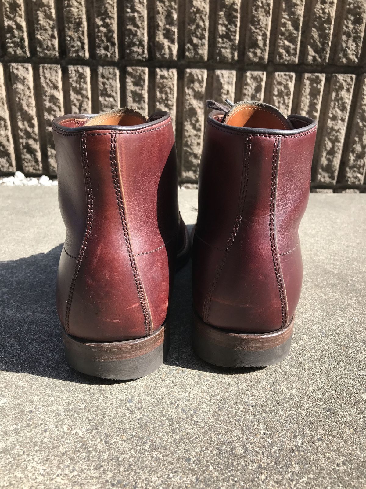 Photo by patinathunderdome on February 5, 2022 of the Brother Bridge Phillips in Horween Burgundy Chromexcel.