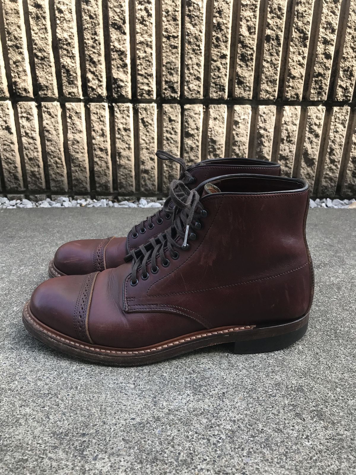 Photo by patinathunderdome on March 5, 2022 of the Brother Bridge Phillips in Horween Burgundy Chromexcel.