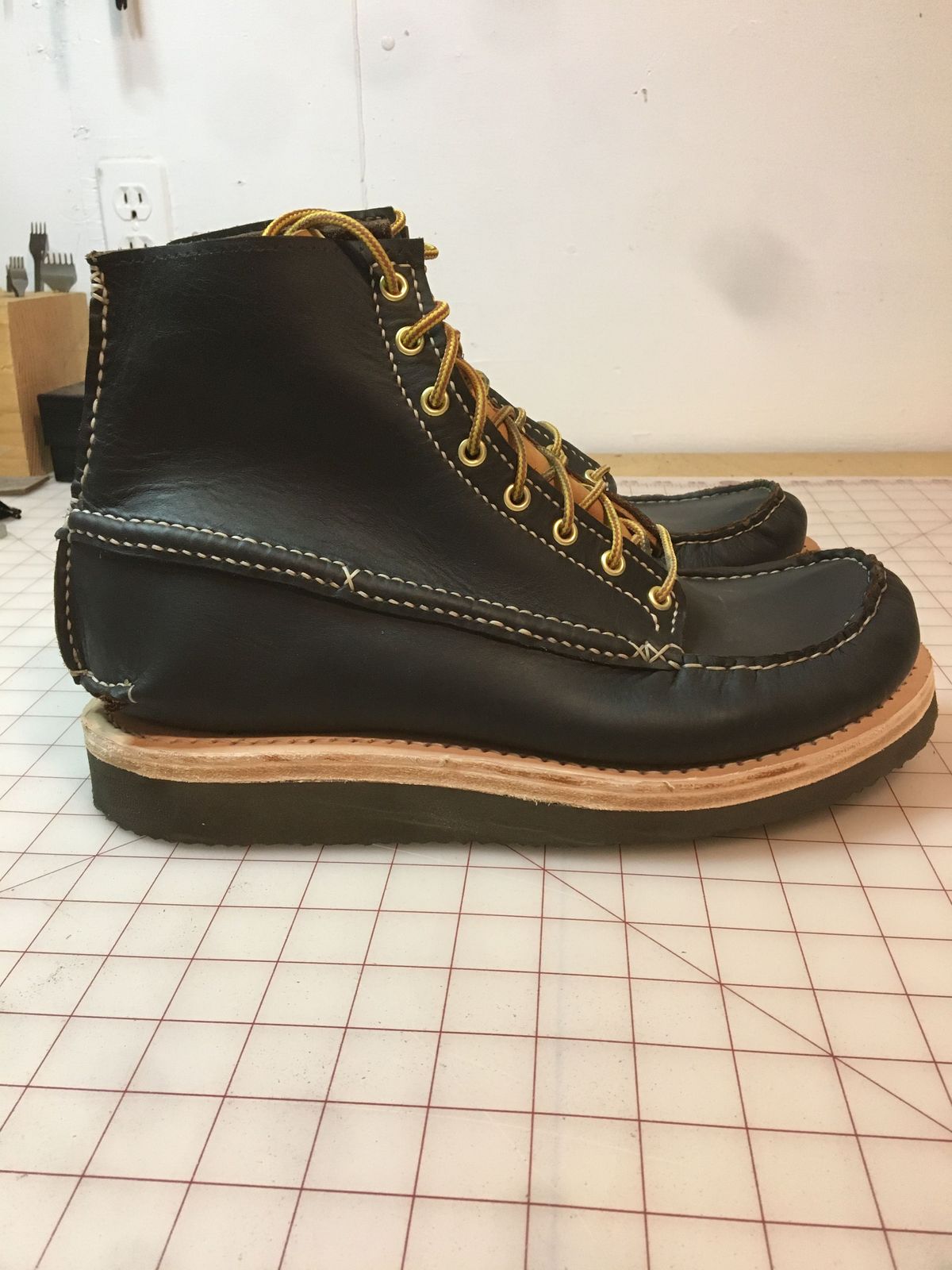 Photo by patinathunderdome on November 6, 2021 of the Self-Made in Horween Dark Brown Latigo.