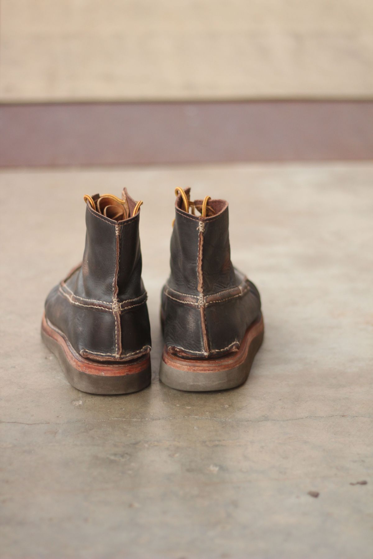Photo by patinathunderdome on December 6, 2021 of the Self-Made in Horween Dark Brown Latigo.