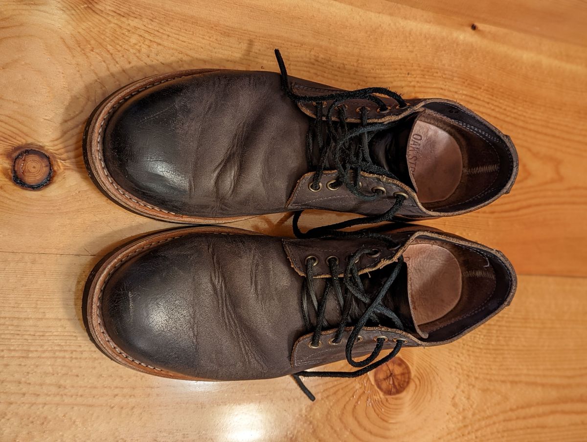 Photo by patinathunderdome on December 5, 2021 of the Oak Street Bootmakers Trench Oxford in Seidel Carbon Bark Veg Retan.