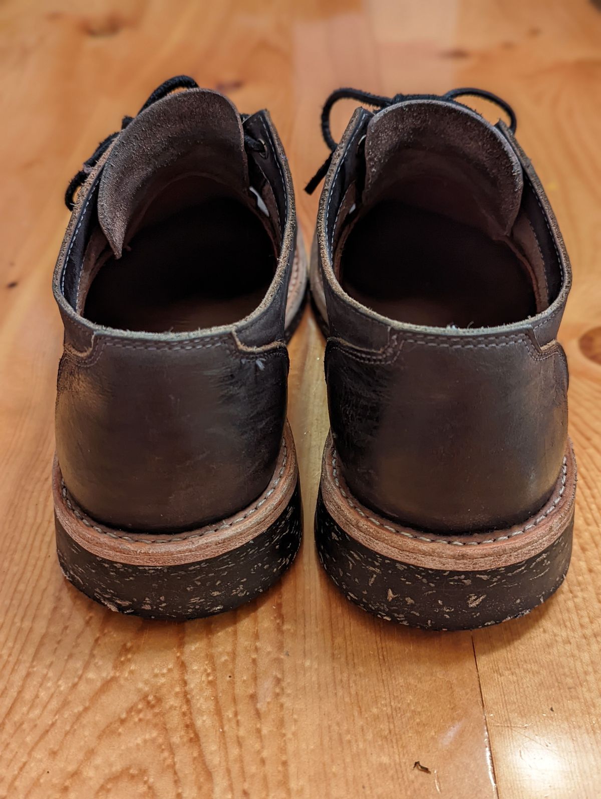 Photo by patinathunderdome on January 5, 2022 of the Oak Street Bootmakers Trench Oxford in Seidel Carbon Bark Veg Retan.