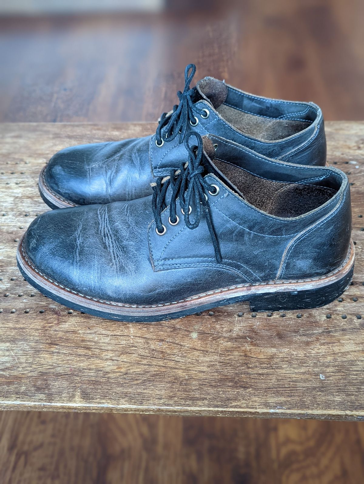 Photo by patinathunderdome on March 4, 2022 of the Oak Street Bootmakers Trench Oxford in Seidel Carbon Bark Veg Retan.