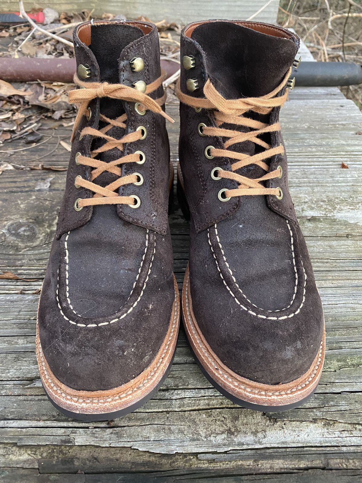 Photo by patinathunderdome on January 4, 2022 of the Grant Stone Brass Boot in C.F. Stead Earth Waxy Commander Suede.