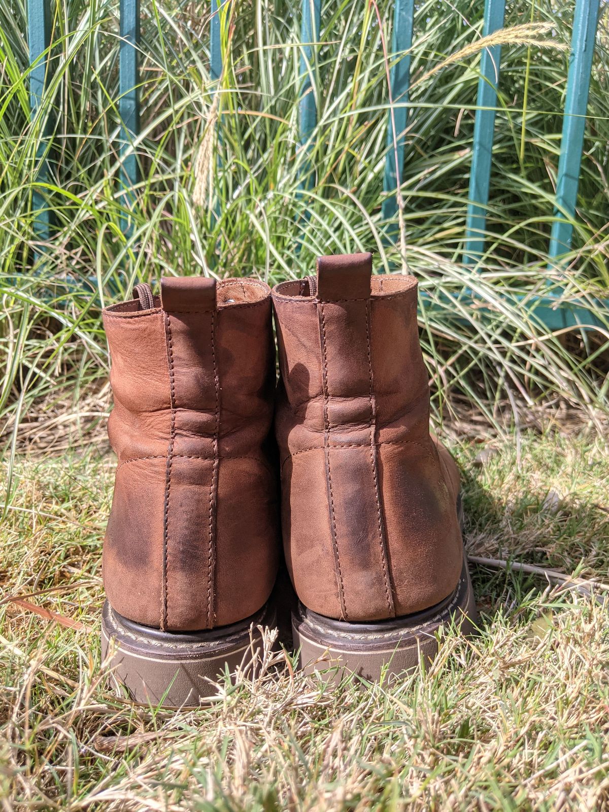 Photo by patinathunderdome on November 4, 2021 of the Golden Fox 6" Boondocker Boots in Fudge Crazy Horse.