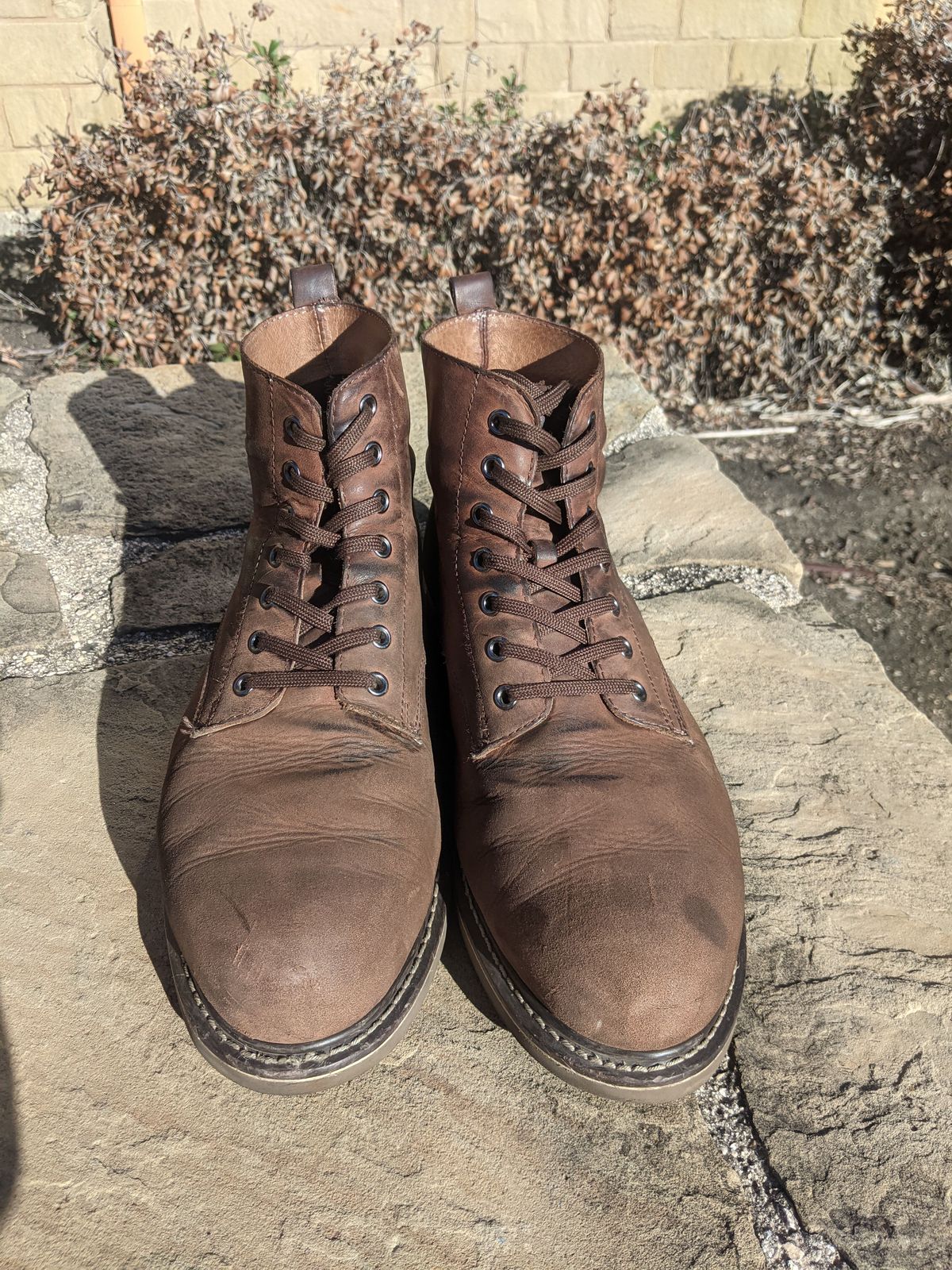 Photo by patinathunderdome on January 5, 2022 of the Golden Fox 6" Boondocker Boots in Fudge Crazy Horse.