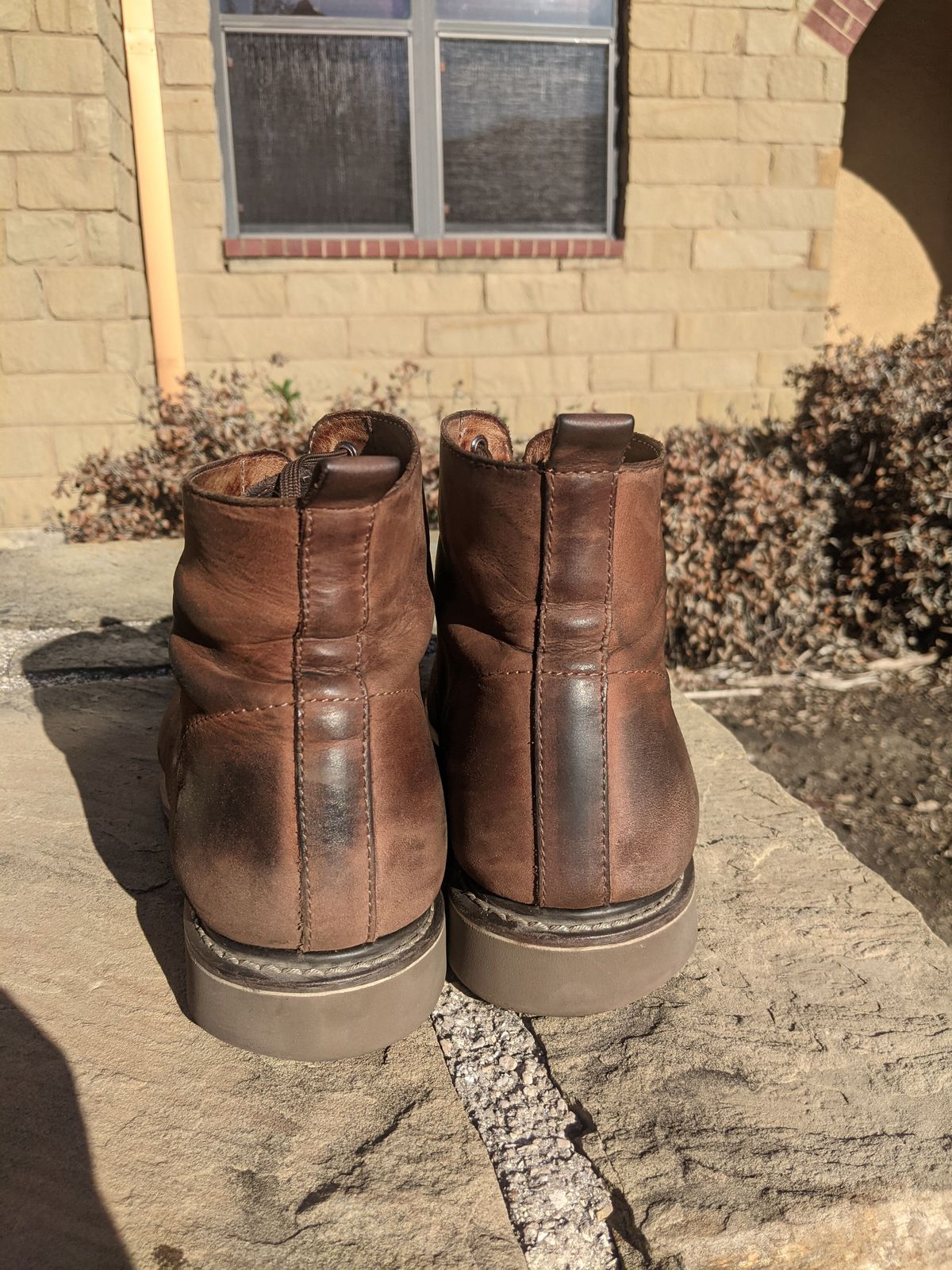 Photo by patinathunderdome on January 5, 2022 of the Golden Fox 6" Boondocker Boots in Fudge Crazy Horse.