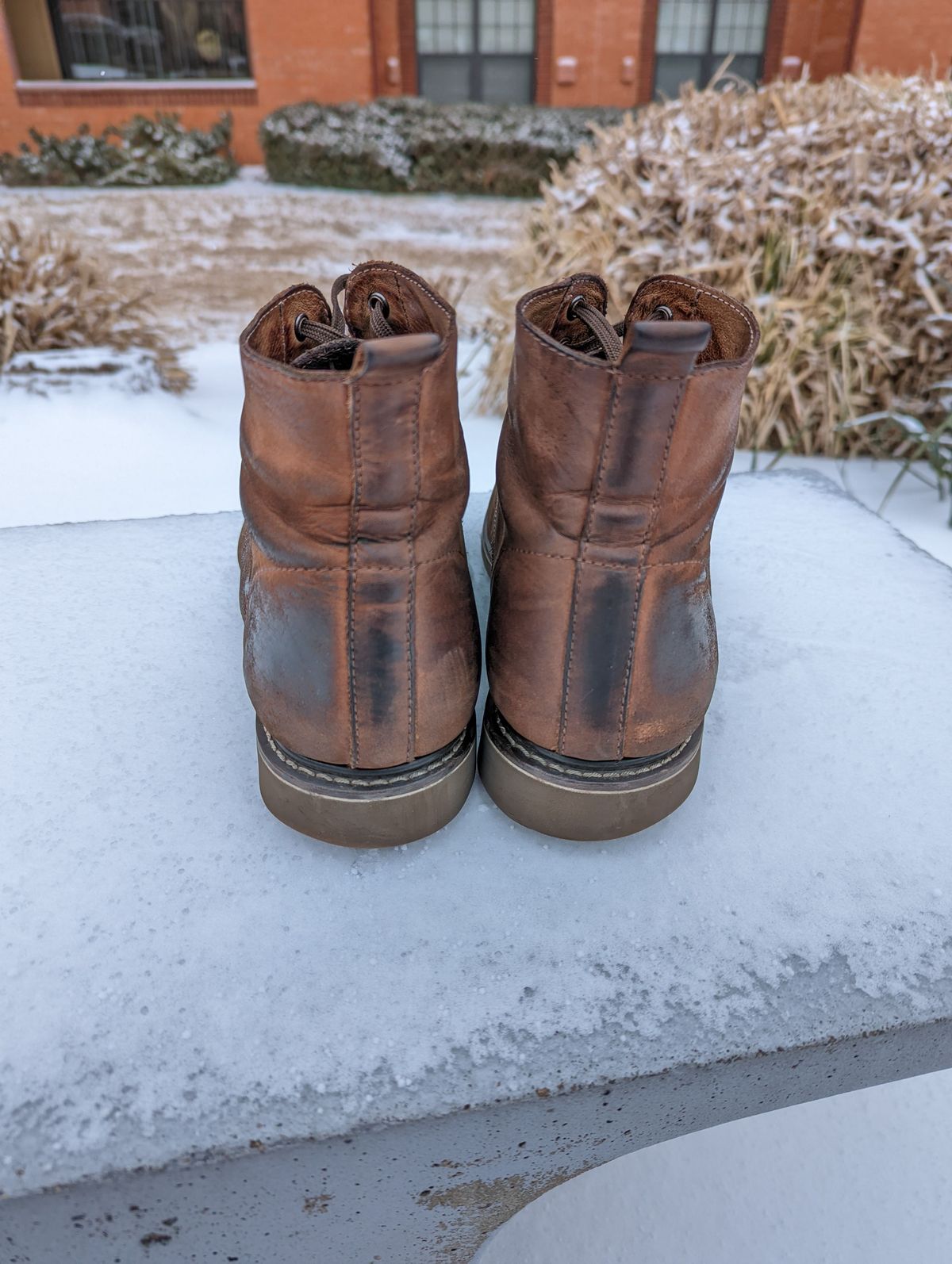 Photo by patinathunderdome on February 5, 2022 of the Golden Fox 6" Boondocker Boots in Fudge Crazy Horse.