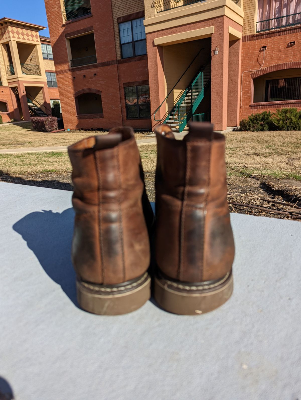 Photo by patinathunderdome on April 5, 2022 of the Golden Fox 6" Boondocker Boots in Fudge Crazy Horse.