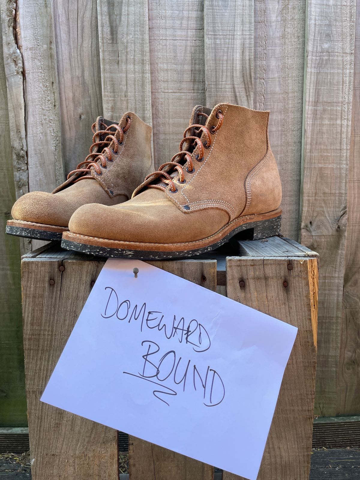 Photo by patinathunderdome on October 1, 2023 of the Viberg Boondocker in Horween Natural Chromexcel Roughout.