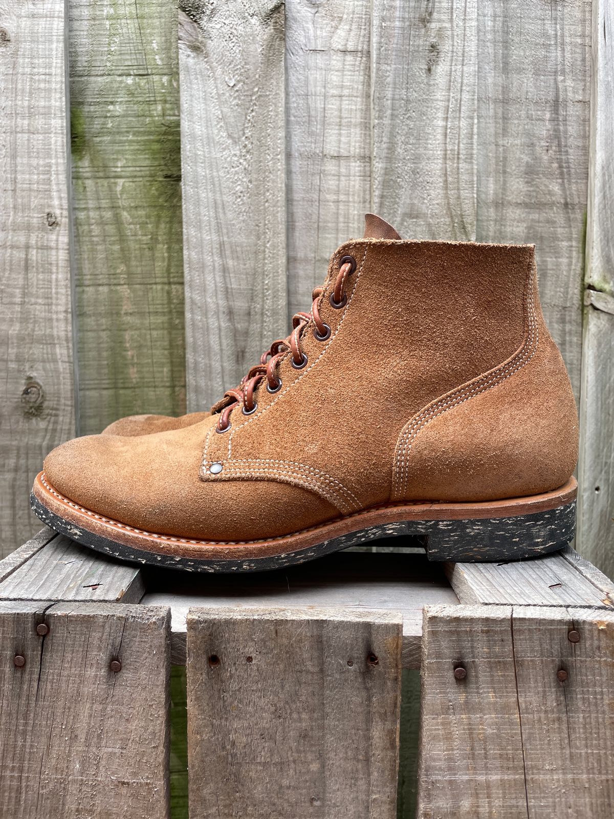 Photo by patinathunderdome on December 3, 2023 of the Viberg Boondocker in Horween Natural Chromexcel Roughout.