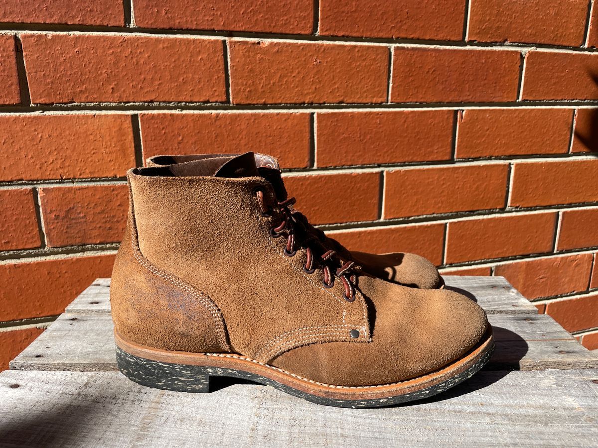Photo by patinathunderdome on February 2, 2024 of the Viberg Boondocker in Horween Natural Chromexcel Roughout.