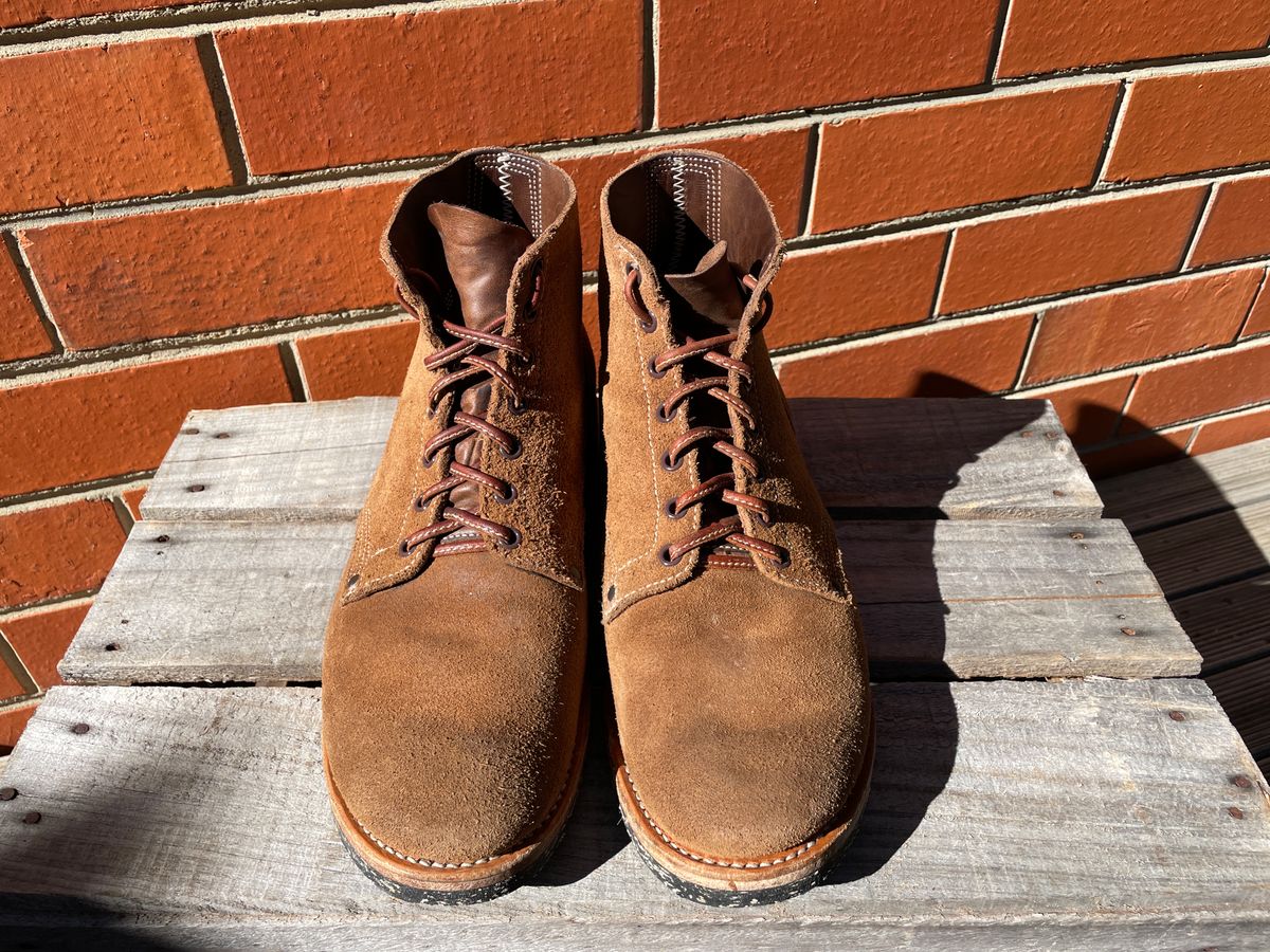 Photo by patinathunderdome on February 2, 2024 of the Viberg Boondocker in Horween Natural Chromexcel Roughout.