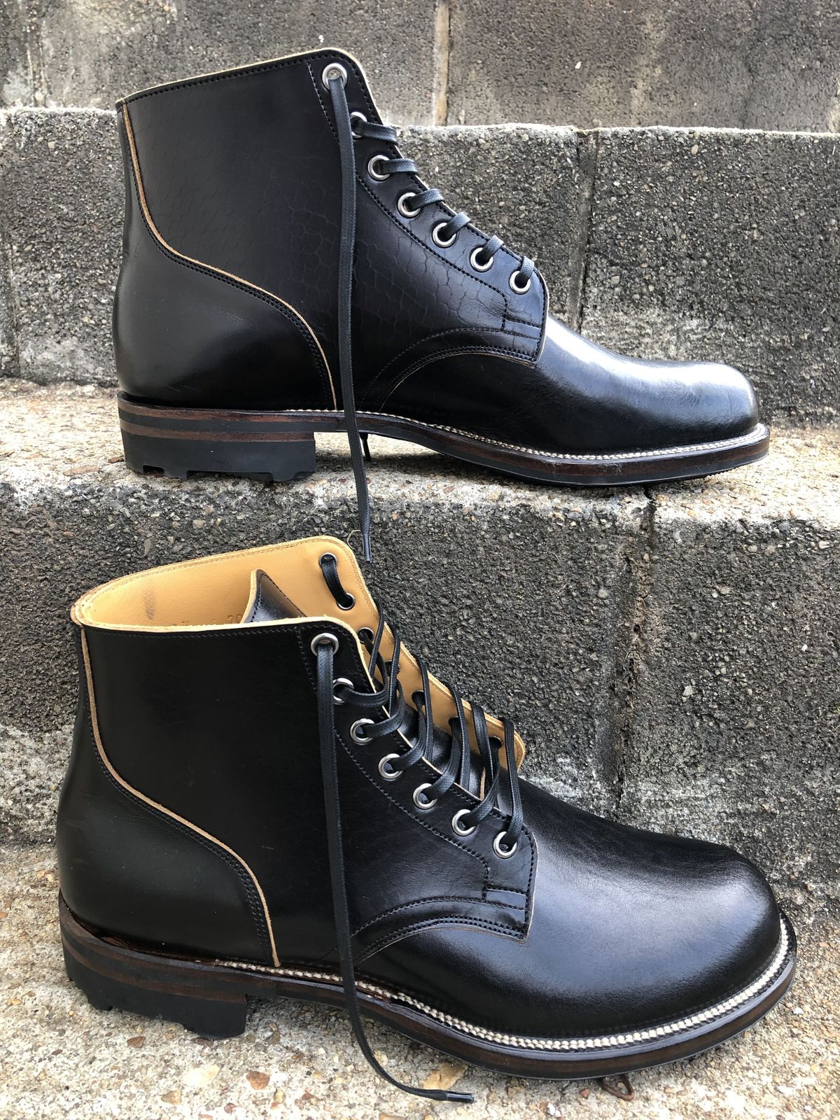 Photo by patinathunderdome on October 2, 2021 of the Viberg Service Boot in Shinki Black Latigo Teacore Horsehide.