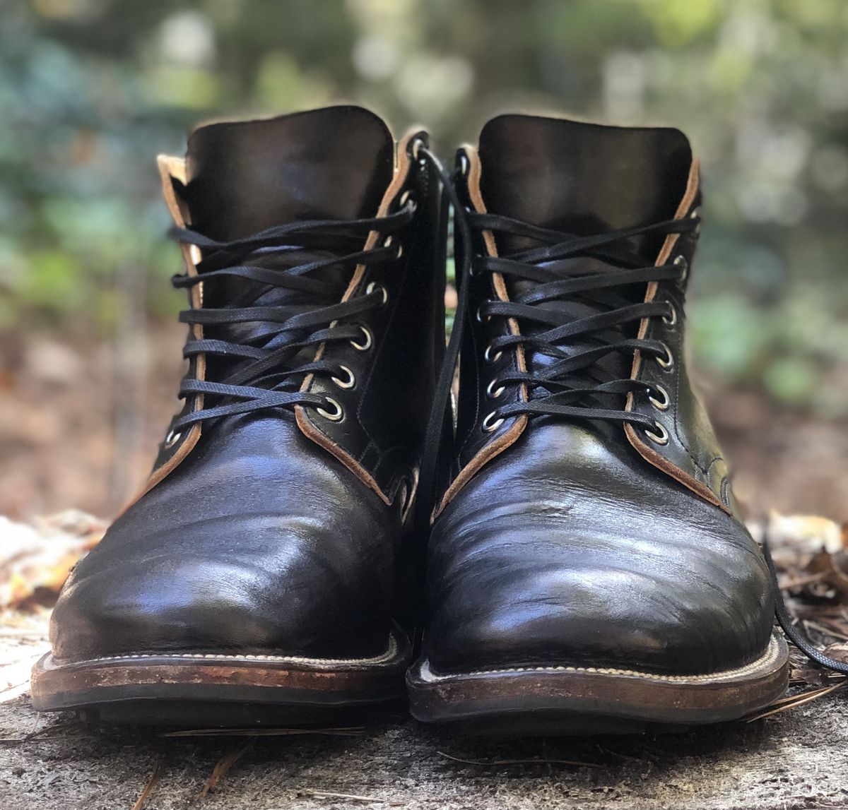 Photo by patinathunderdome on November 3, 2021 of the Viberg Service Boot in Shinki Black Latigo Teacore Horsehide.