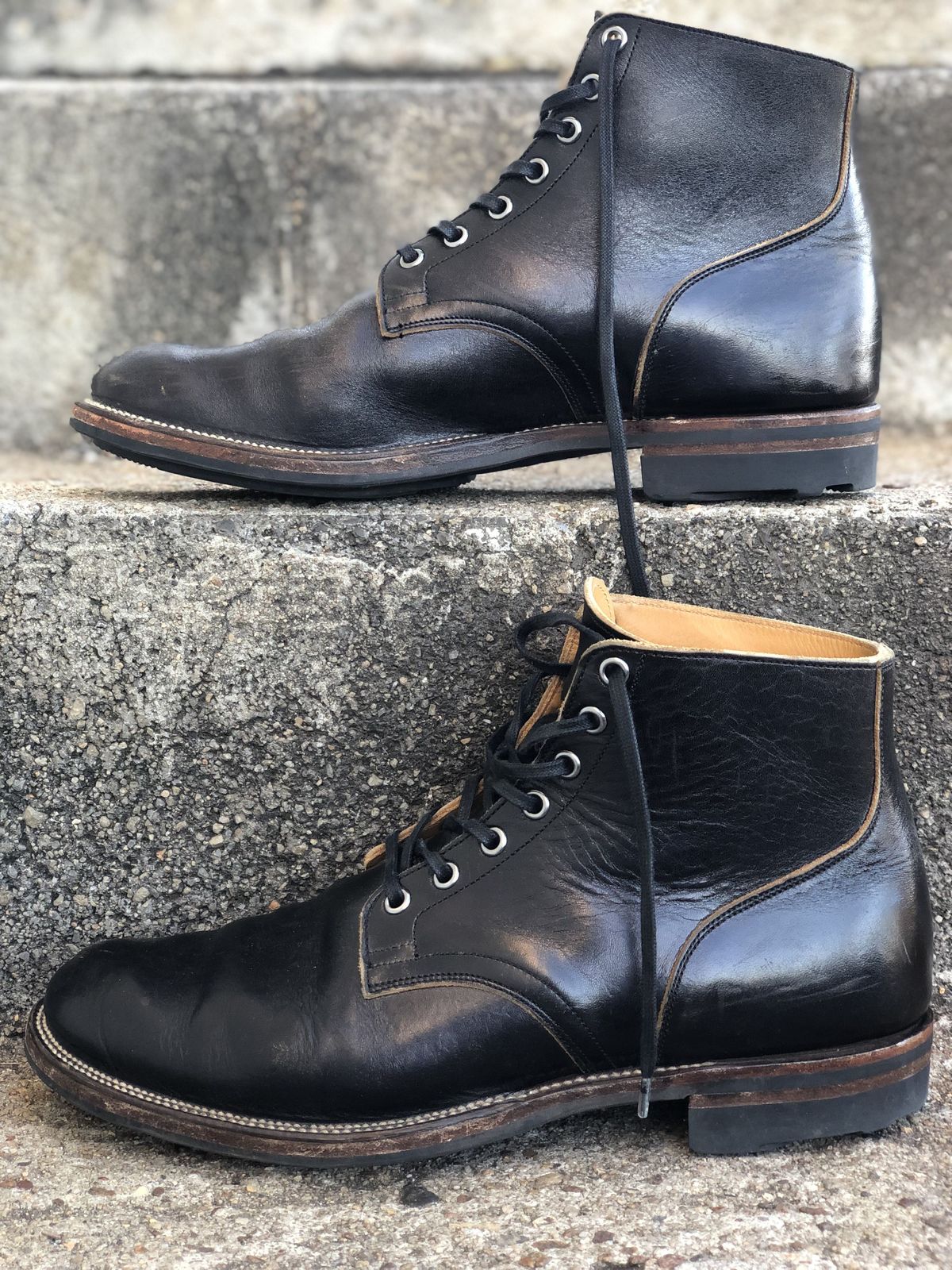 Photo by patinathunderdome on December 4, 2021 of the Viberg Service Boot in Shinki Black Latigo Teacore Horsehide.