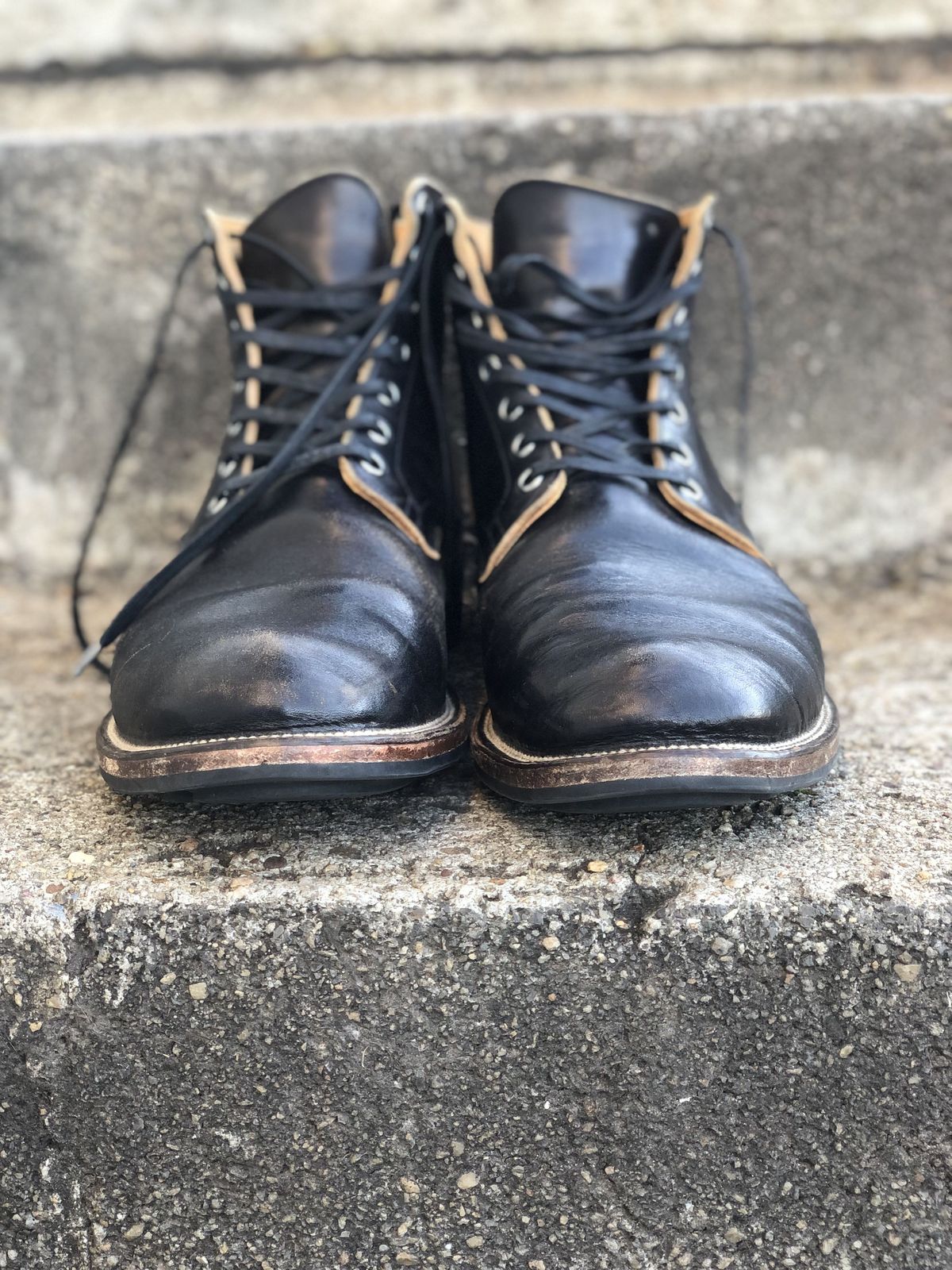 Photo by patinathunderdome on December 4, 2021 of the Viberg Service Boot in Shinki Black Latigo Teacore Horsehide.