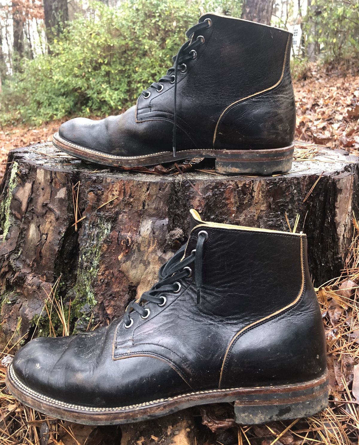 Photo by patinathunderdome on January 4, 2022 of the Viberg Service Boot in Shinki Black Latigo Teacore Horsehide.