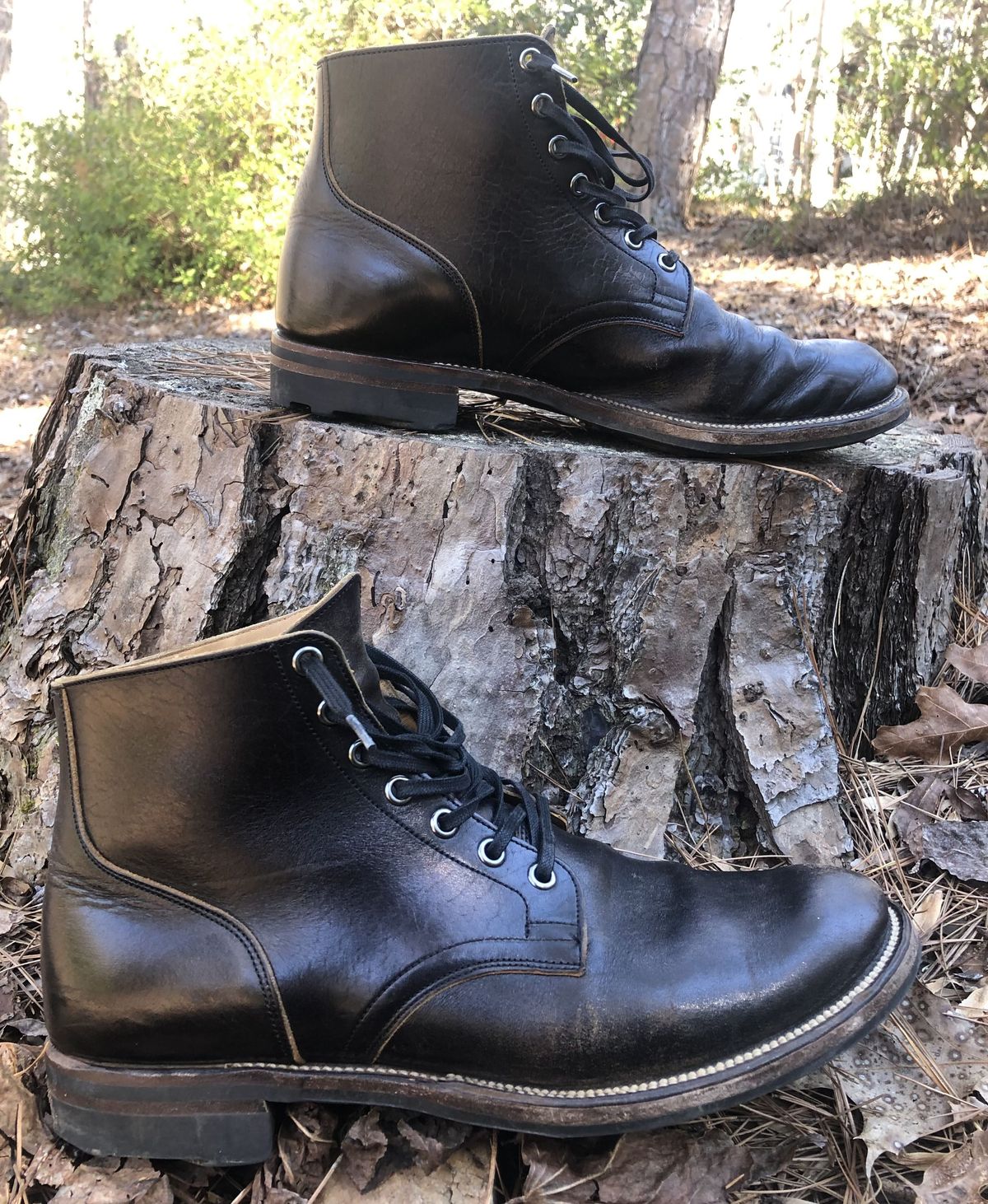 Photo by patinathunderdome on March 4, 2022 of the Viberg Service Boot in Shinki Black Latigo Teacore Horsehide.