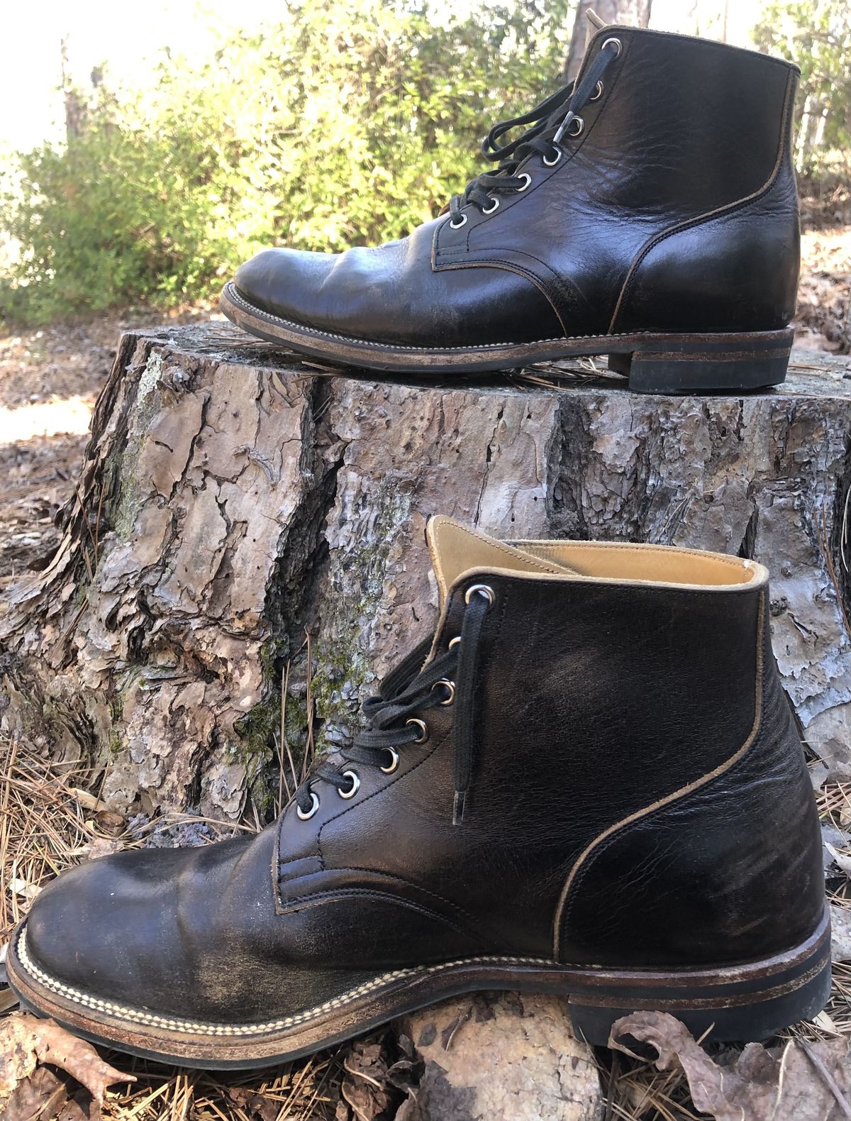 Photo by patinathunderdome on March 4, 2022 of the Viberg Service Boot in Shinki Black Latigo Teacore Horsehide.