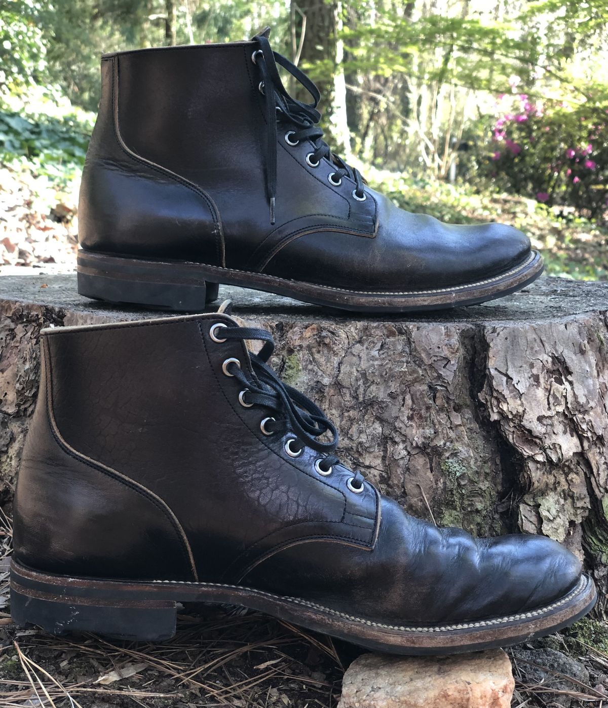 Photo by patinathunderdome on April 2, 2022 of the Viberg Service Boot in Shinki Black Latigo Teacore Horsehide.