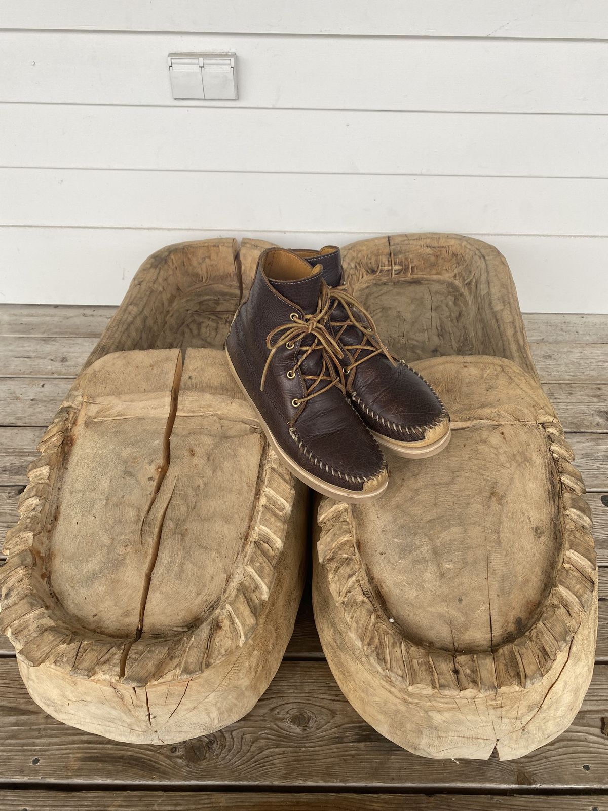 Photo by patinathunderdome on April 4, 2022 of the Fish Creek Moccasin Hardsole Boot in Tandy Mahogany Anilux Cowhide.