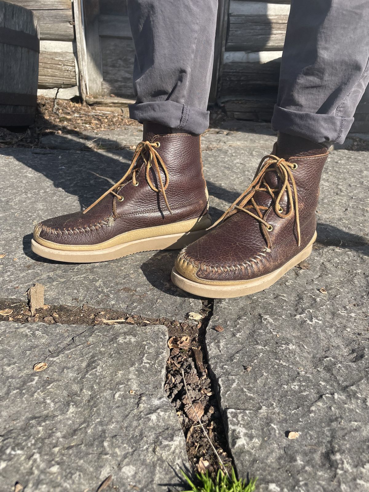 Photo by patinathunderdome on May 4, 2022 of the Fish Creek Moccasin Hardsole Boot in Tandy Mahogany Anilux Cowhide.