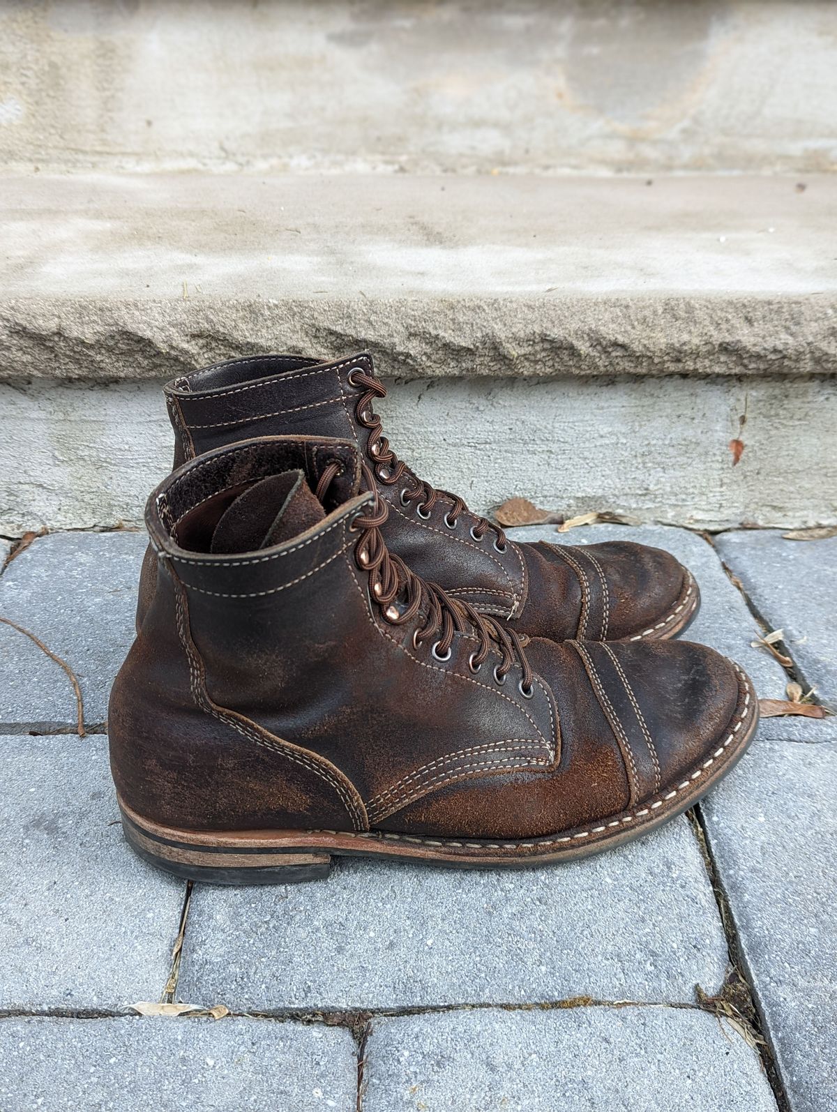 Photo by patinathunderdome on February 5, 2022 of the White's MP-M1TC in Horween Dark Brown Waxed Flesh.