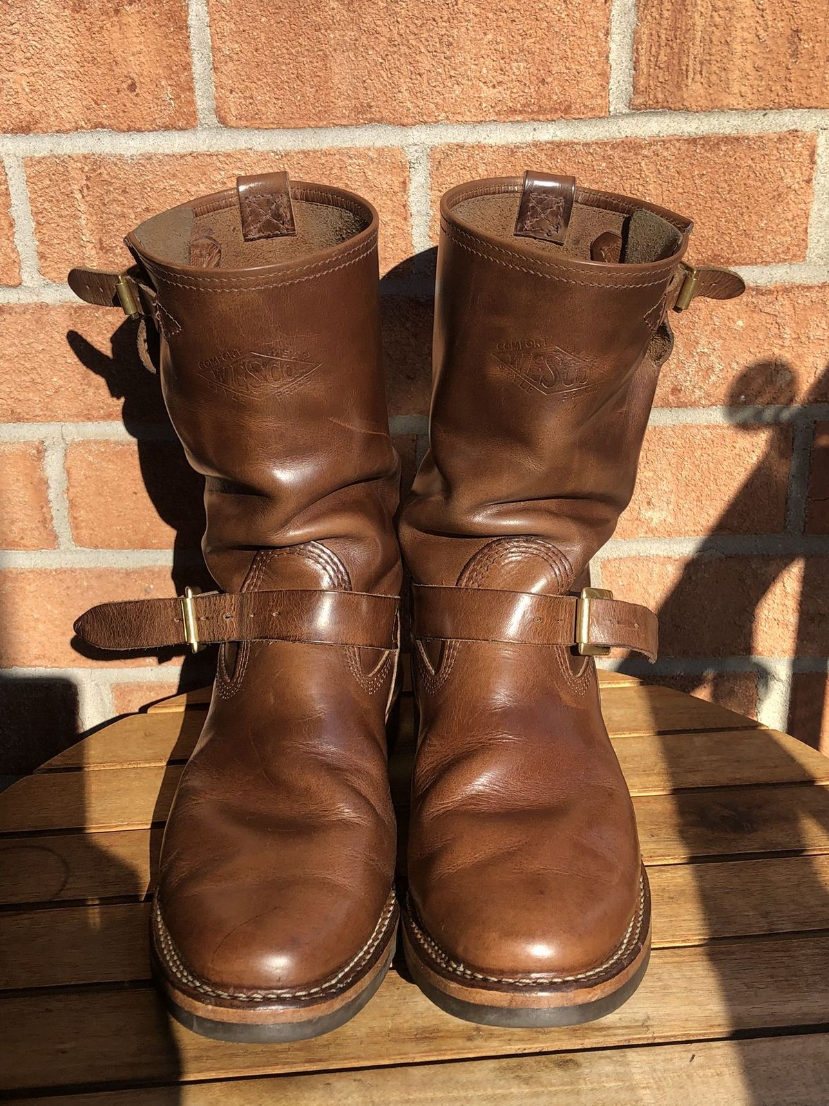 Photo by patinathunderdome on February 5, 2022 of the Wesco Mister Lou in Horween Natural Chromexcel.