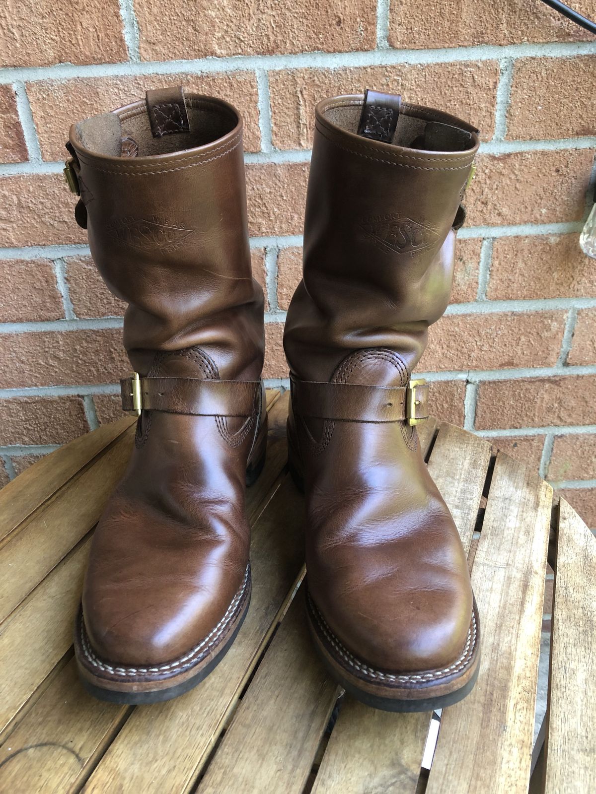 Photo by patinathunderdome on May 6, 2022 of the Wesco Mister Lou in Horween Natural Chromexcel.