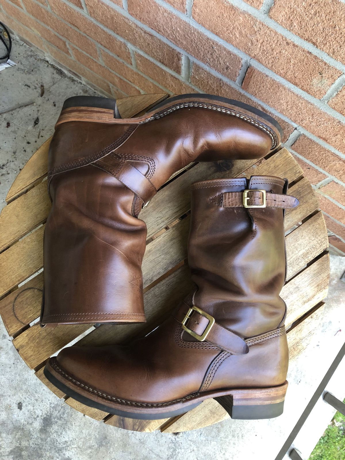 Photo by patinathunderdome on May 6, 2022 of the Wesco Mister Lou in Horween Natural Chromexcel.