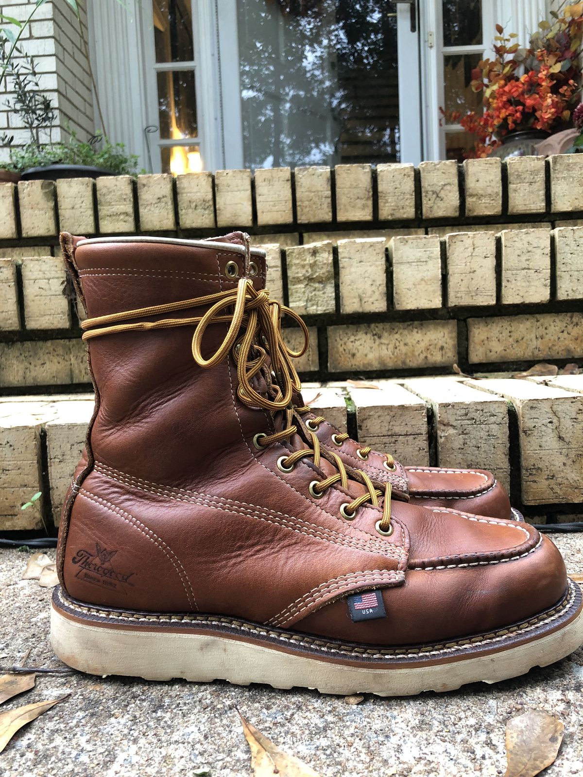 Photo by patinathunderdome on November 4, 2021 of the Thorogood 8" Moc Toe in Tobacco Gladiator Oil-Tanned.