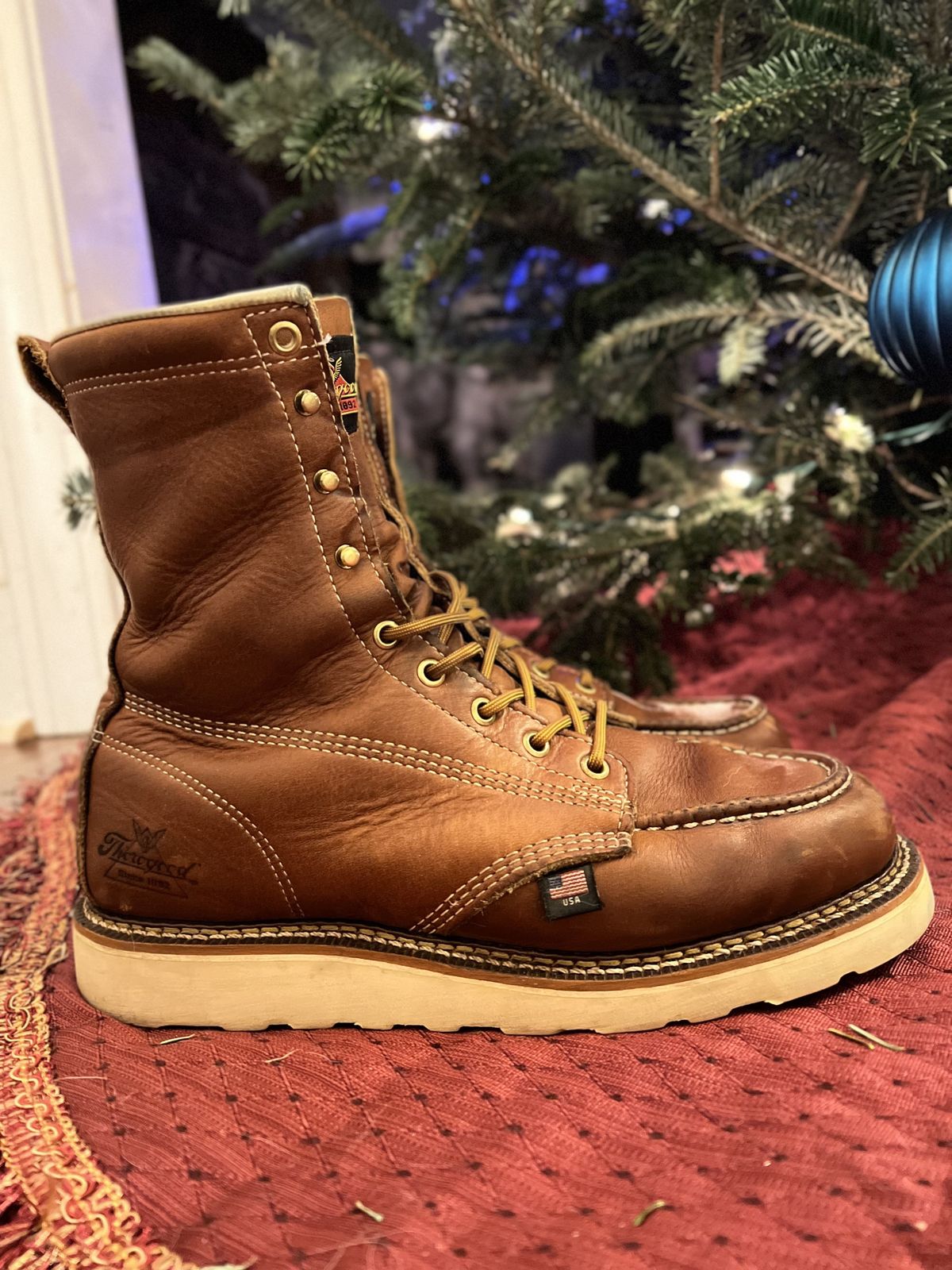 Photo by patinathunderdome on December 2, 2021 of the Thorogood 8" Moc Toe in Tobacco Gladiator Oil-Tanned.