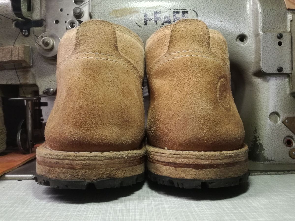 Photo by patinathunderdome on November 4, 2021 of the BERNHARDINER Schuhwerk JFB002 in David Oehler Natural V Suede.