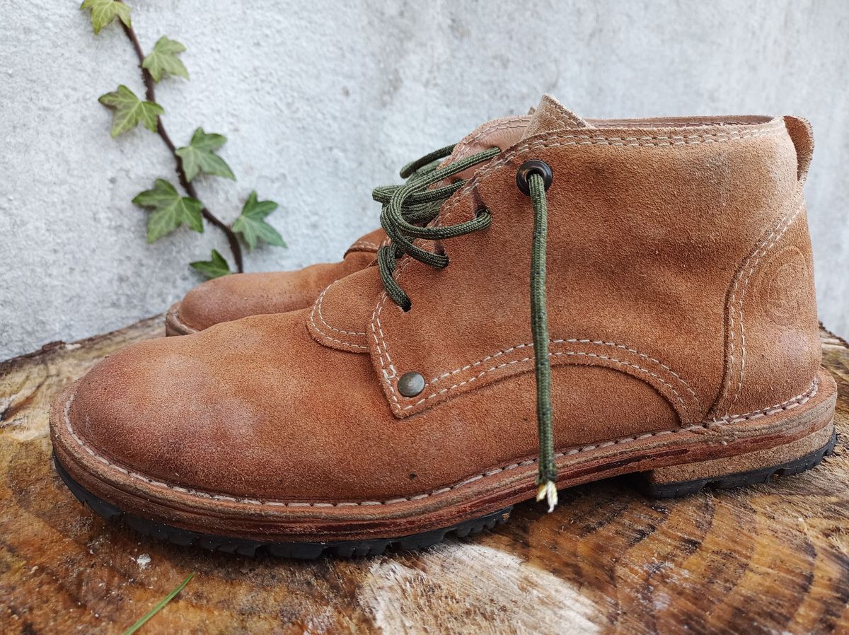Photo by patinathunderdome on December 5, 2021 of the BERNHARDINER Schuhwerk JFB002 in David Oehler Natural V Suede.
