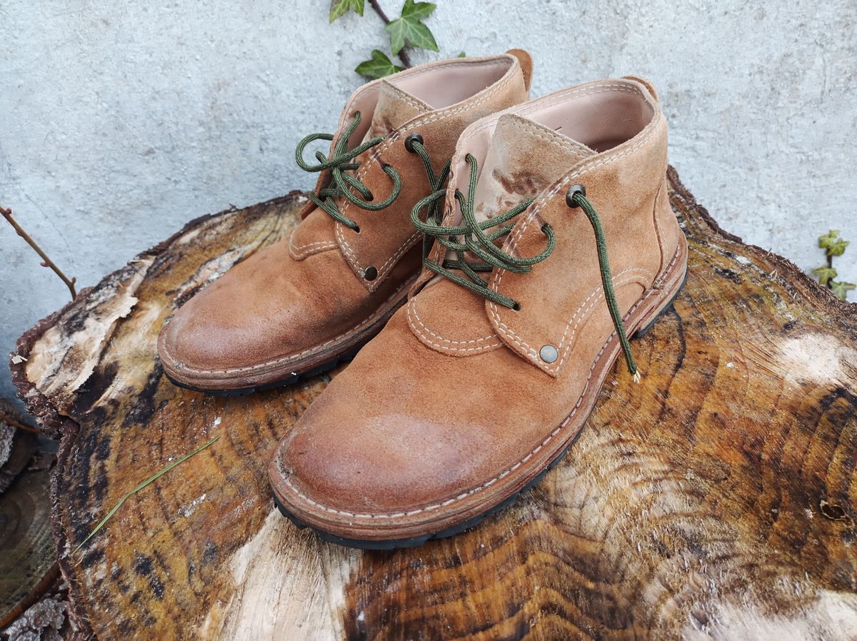 Photo by patinathunderdome on December 5, 2021 of the BERNHARDINER Schuhwerk JFB002 in David Oehler Natural V Suede.