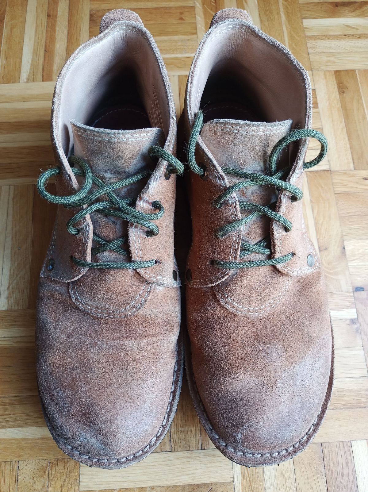 Photo by patinathunderdome on February 1, 2022 of the BERNHARDINER Schuhwerk JFB002 in David Oehler Natural V Suede.