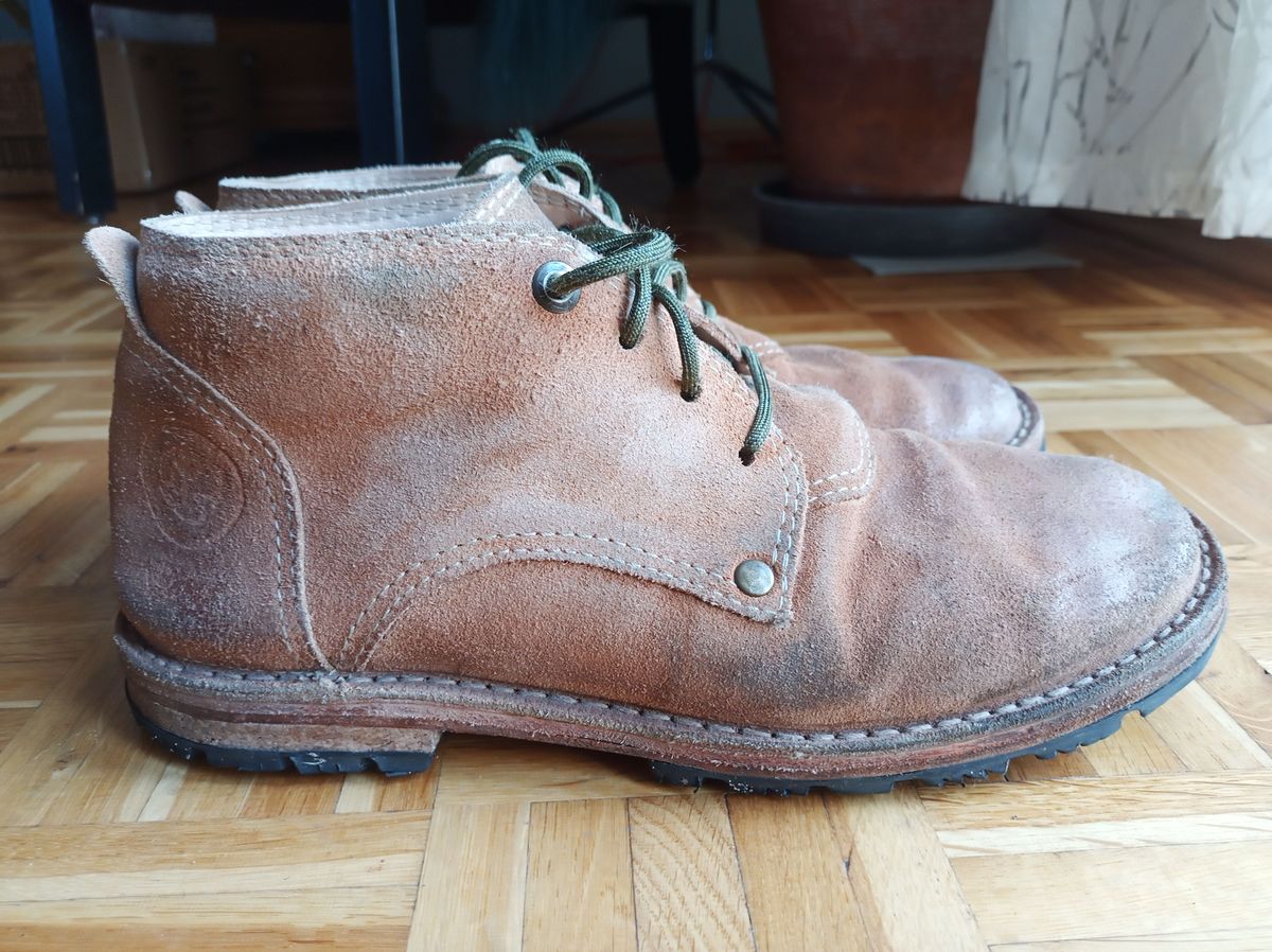 Photo by patinathunderdome on February 1, 2022 of the BERNHARDINER Schuhwerk JFB002 in David Oehler Natural V Suede.
