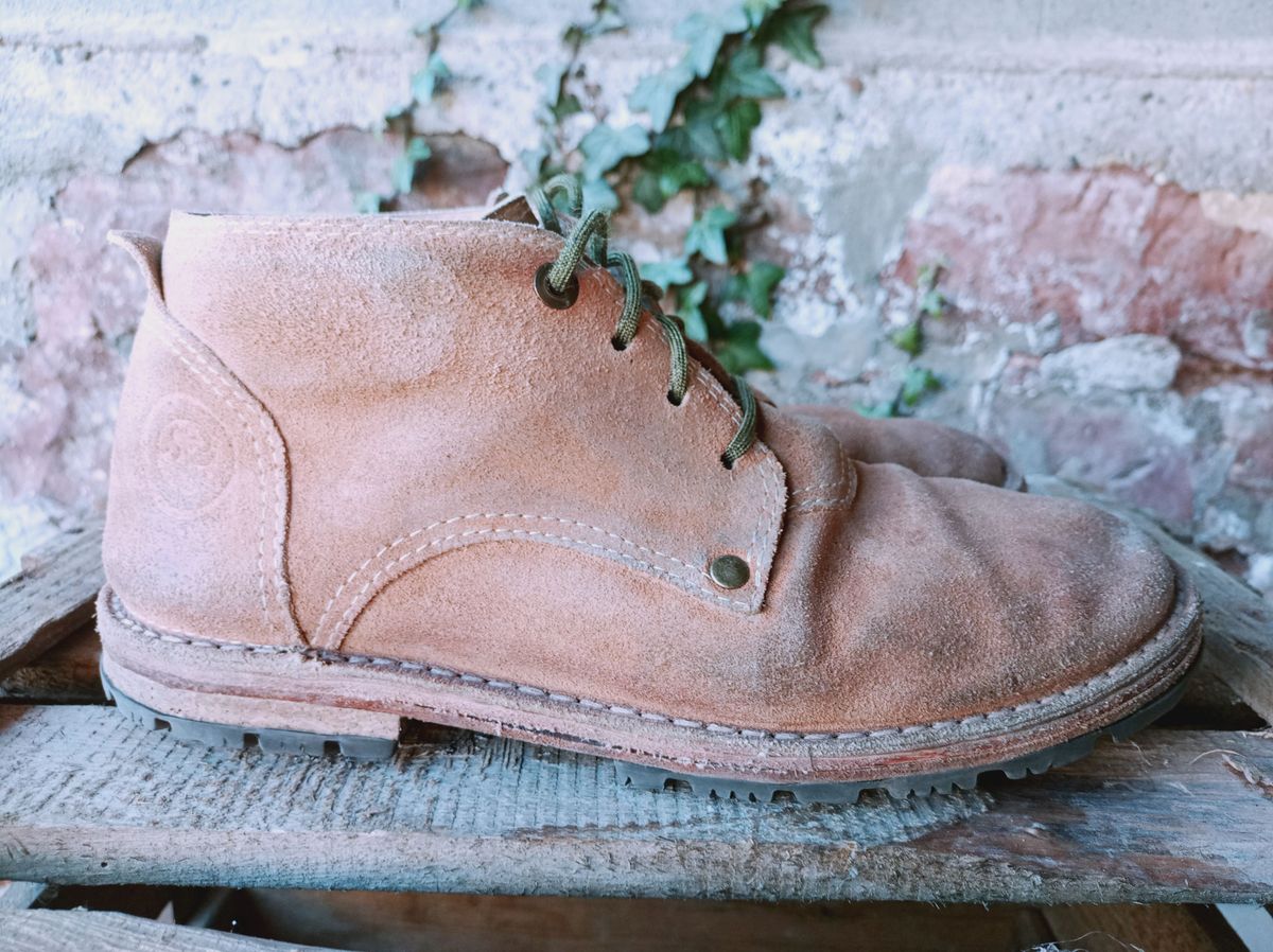 Photo by patinathunderdome on March 5, 2022 of the BERNHARDINER Schuhwerk JFB002 in David Oehler Natural V Suede.