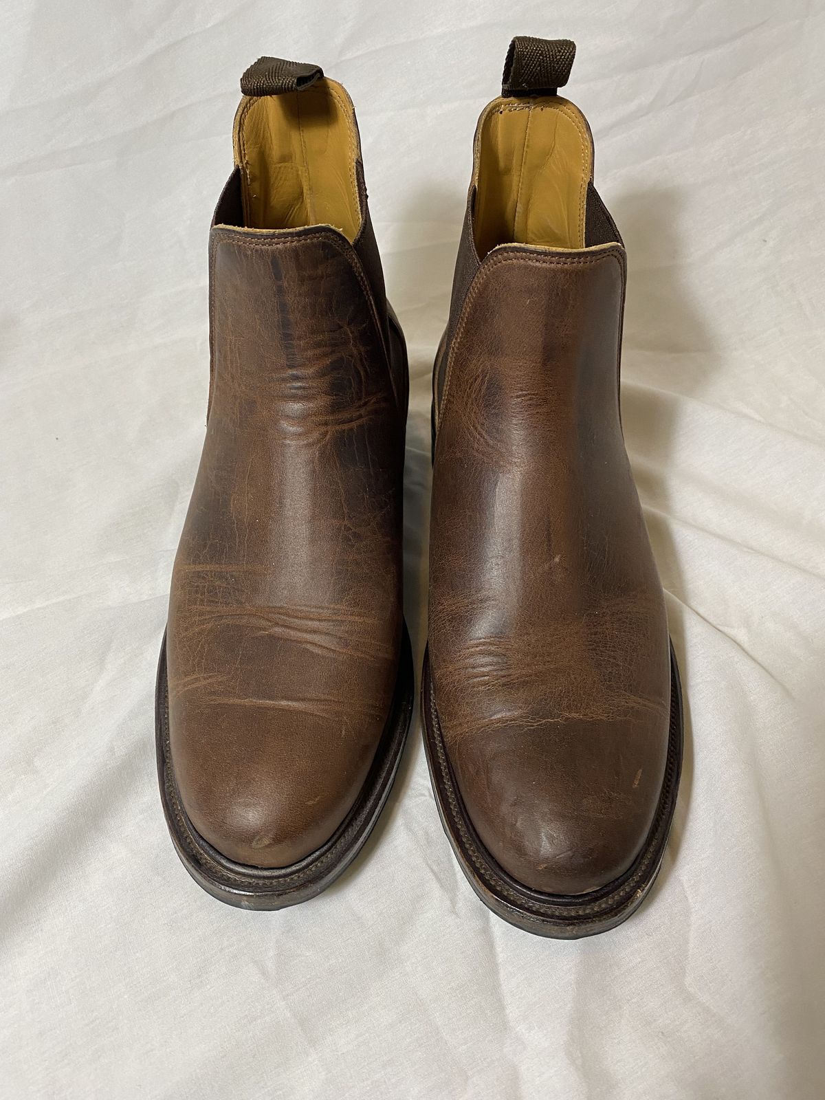Photo by patinathunderdome on February 5, 2022 of the Viberg Chelsea in Horween Rowdy Dachshund.