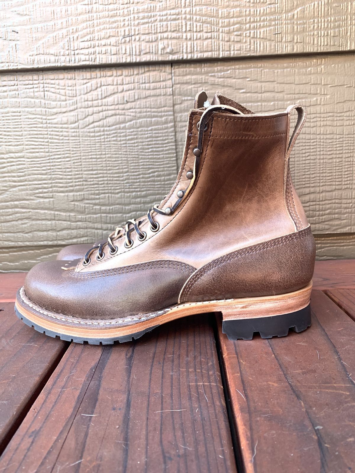 Photo by patinathunderdome on September 30, 2021 of the White's Bounty Hunter in Horween Natural Waxed Flesh.